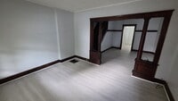 Building Photo - 3 Bedroom with Finished Attic Space/4th Room!