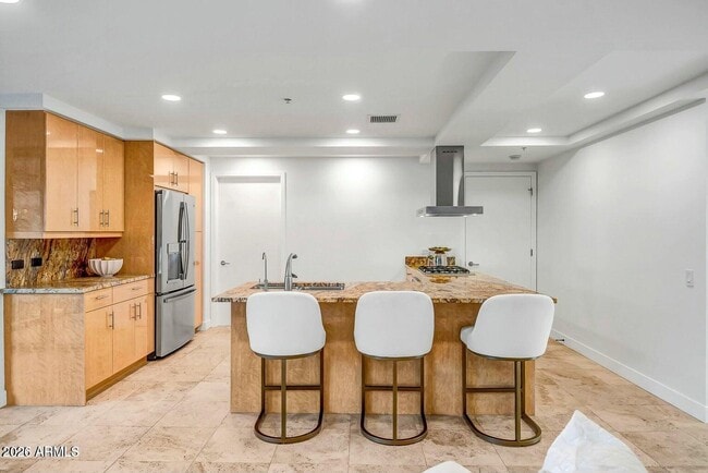 Building Photo - 7121 E Rancho Vista Dr