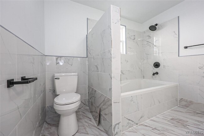 Building Photo - 30 Glenwood Ave