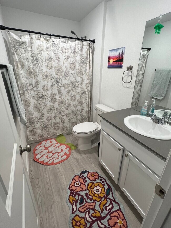 Building Photo - 7211 Green Sapphire