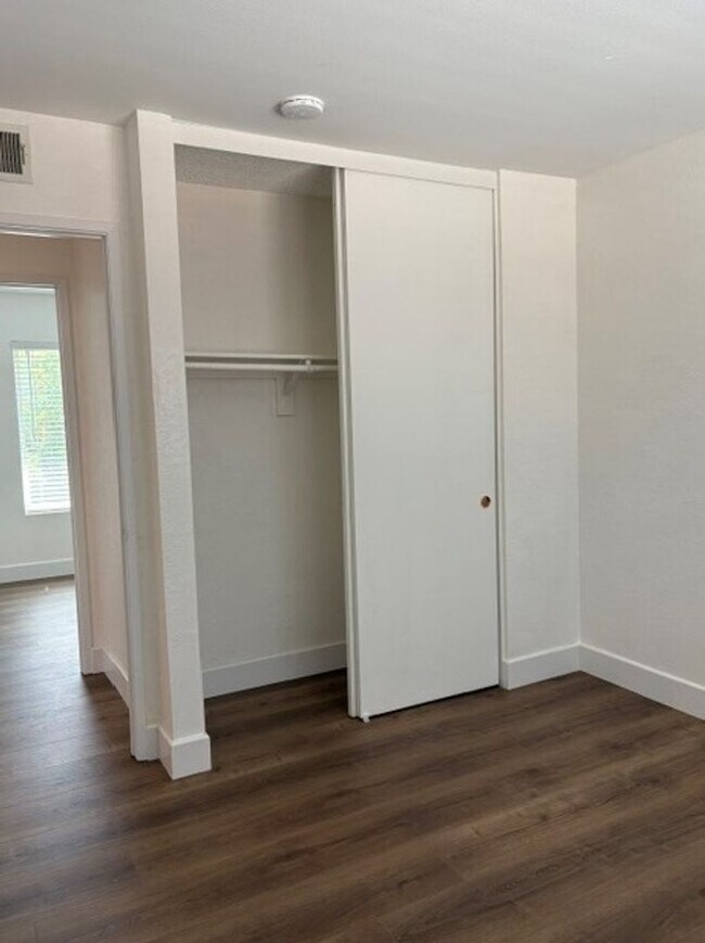 Building Photo - 514 Avenida Presidio