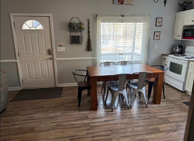 Building Photo - Charming 1 Bedroom Cottage Near Augusta & Fort Gordon