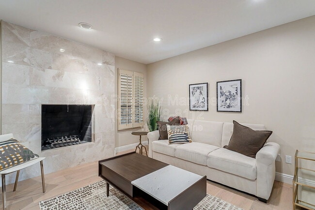 Building Photo - 8602 E Vista Del Lago