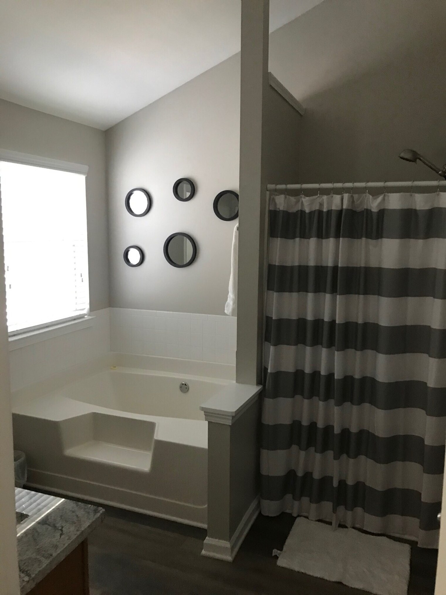 Building Photo - 327 Hidden Creek Ln