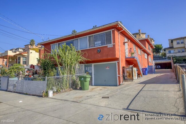 Primary Photo - 2 br, 1 bath Triplex - 2218 Lincoln Park A...