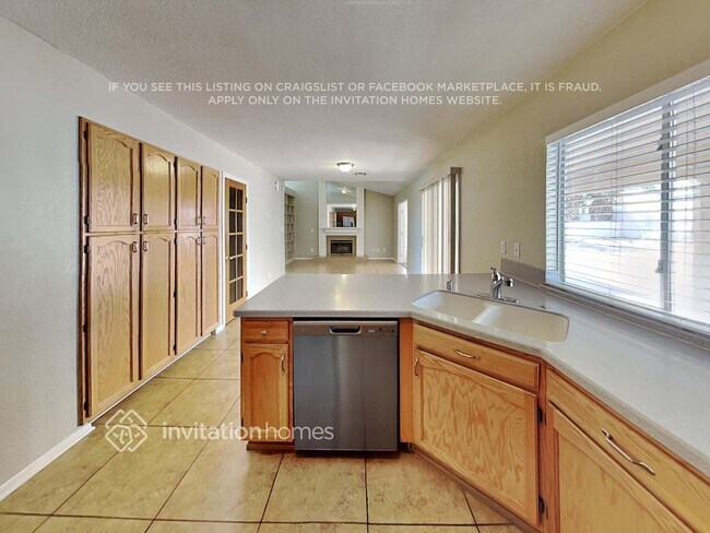 Building Photo - 5701 Heatherwood St