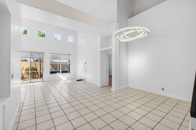 Building Photo - 7848 Travelers Tree Dr