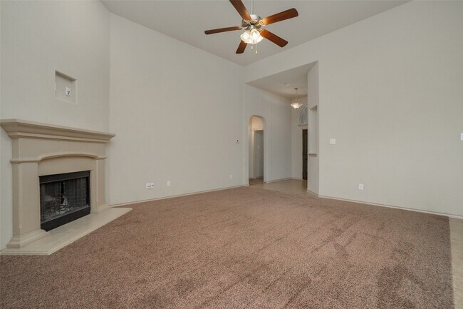 Building Photo - 1437 Castlegar Ln