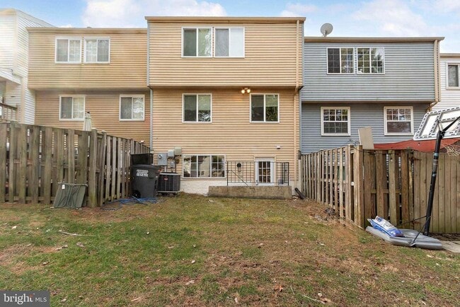 Building Photo - 3380 Longbow Ct