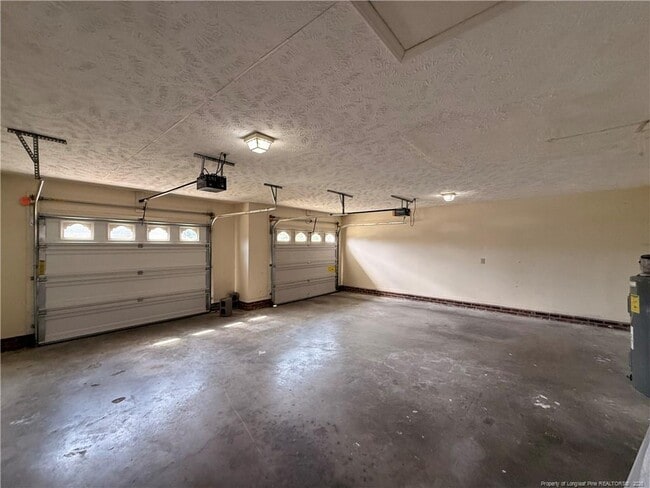 Building Photo - 105 Yasmine Dr