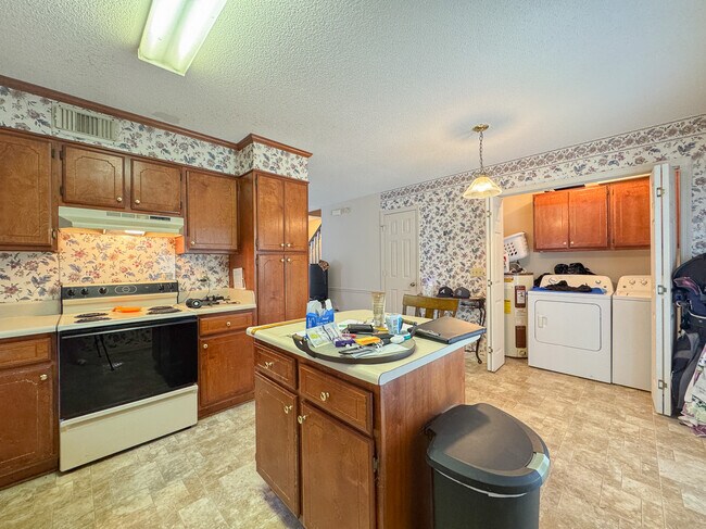 Building Photo - 3697 Georgia 24Unit 120B