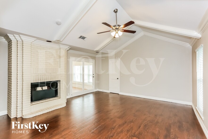 Building Photo - 4504 Francisco Ct