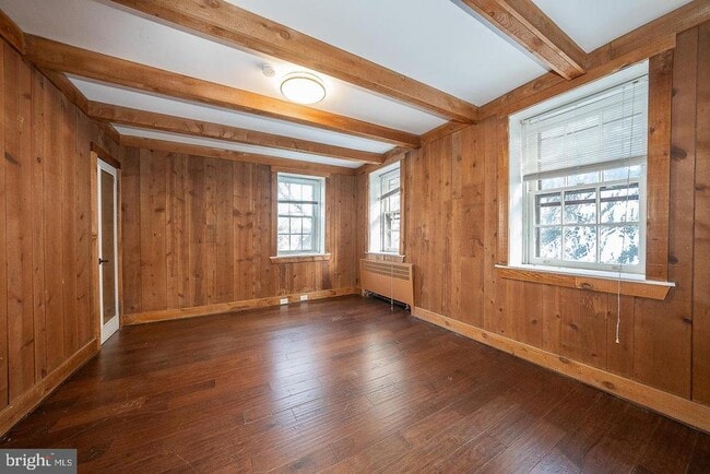 Building Photo - 625 Chelten Hills Dr