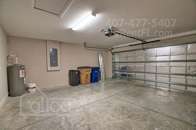 Building Photo - 121 Parish Dr