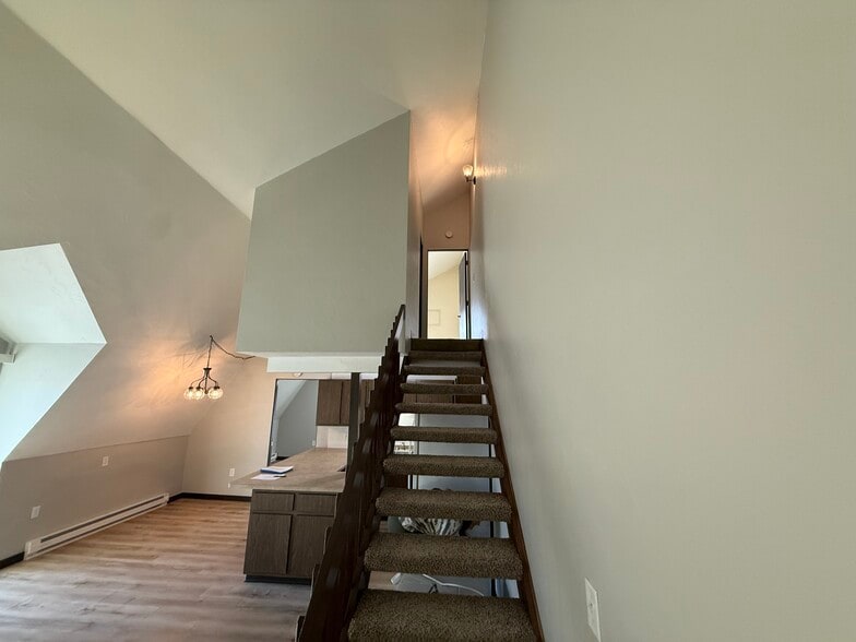 Building Photo - 316 W Mill St