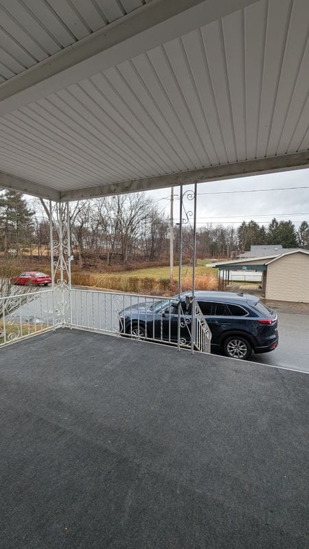 Building Photo - 20 1/2 Rock St