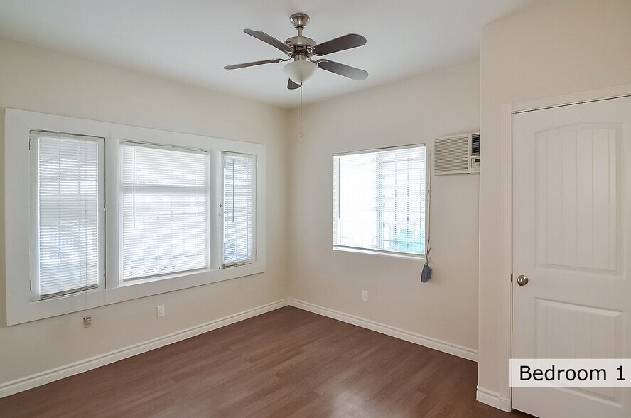 Room 1 - 1234 W 37th Dr