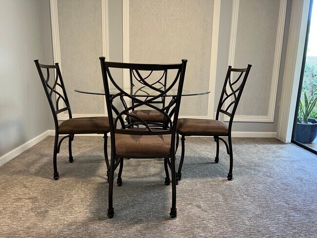 dining room - 2017 Normandy Ct