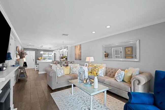 Building Photo - 5400 Poppy Pl