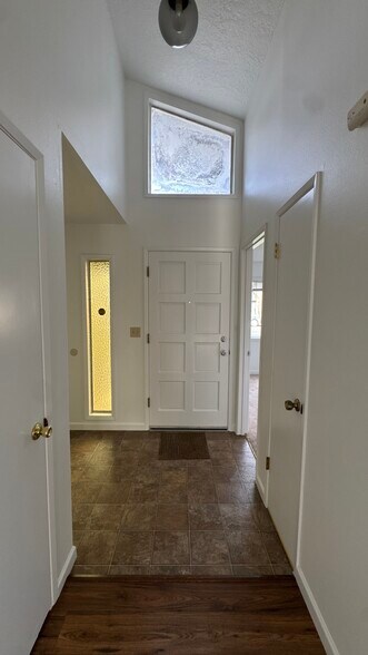 Front Entrance - 5334 SE Pueblo St