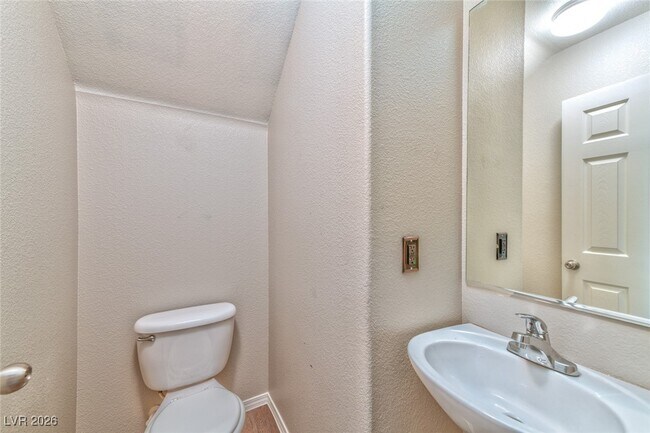 Building Photo - 7480 Decoro St