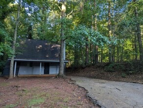 Building Photo - Pet-Friendly 2-bedroom, 1-bath A-Frame Home in the Rustwood Community