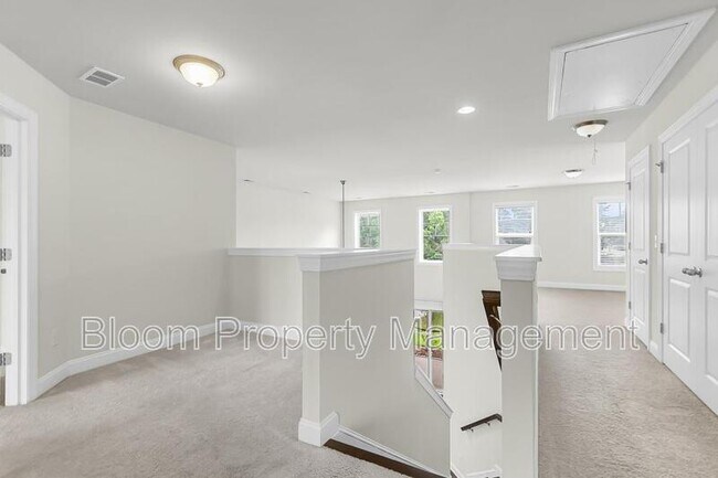 Building Photo - 1577 Krait Ct