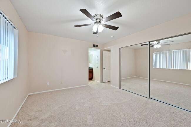 Building Photo - 8543 E Belleview St