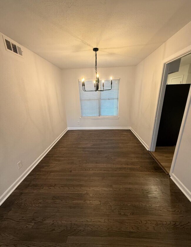 Building Photo - 146 Doolittle Dr