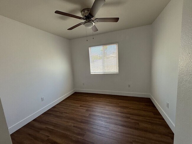 Building Photo - 1676 E La Cadena Dr