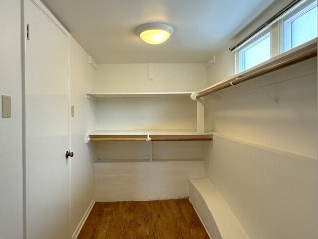 Building Photo - EXPANSIVE OCEAN VIEW from 2 balconies, VALUE Price in PDR