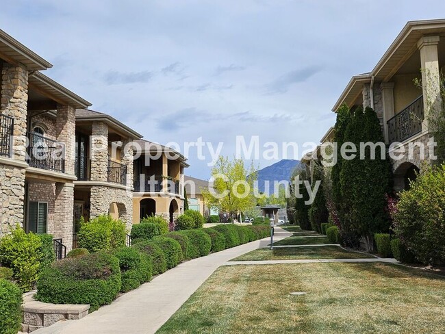 Building Photo - 950 N 940 W