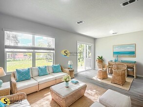 Building Photo - 22 Pine Hill Ln