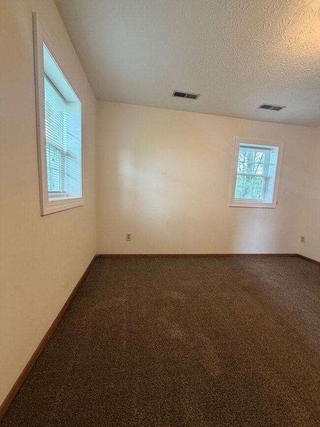 Building Photo - One Bedroom Duplex