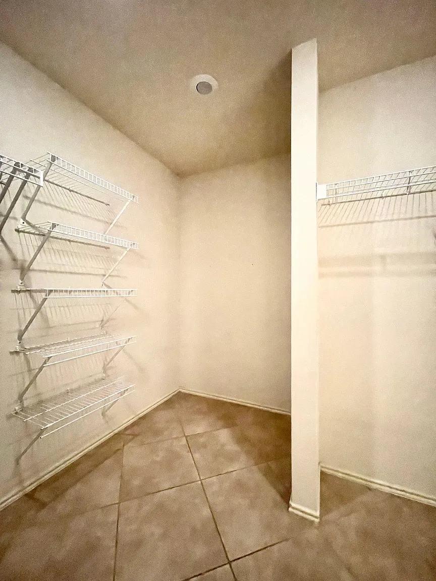 Building Photo - 3468 Flowstone Ln