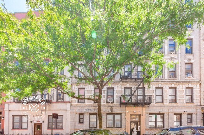 Building Photo - 228 S 3rd St