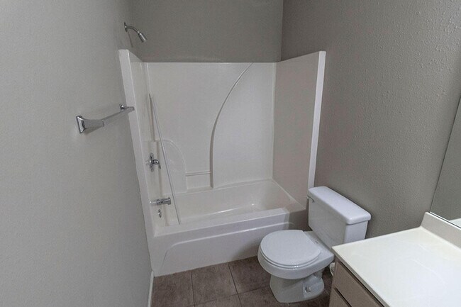 Building Photo - 4016 Snowy Owl Dr