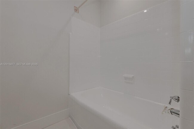 Building Photo - 12725 SW 80th Ave