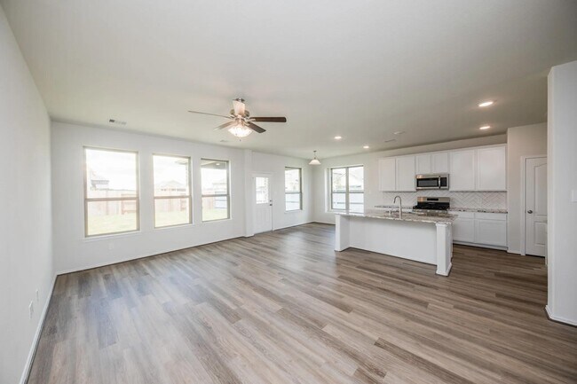 Building Photo - 32402 Clouser Crawdad Ct