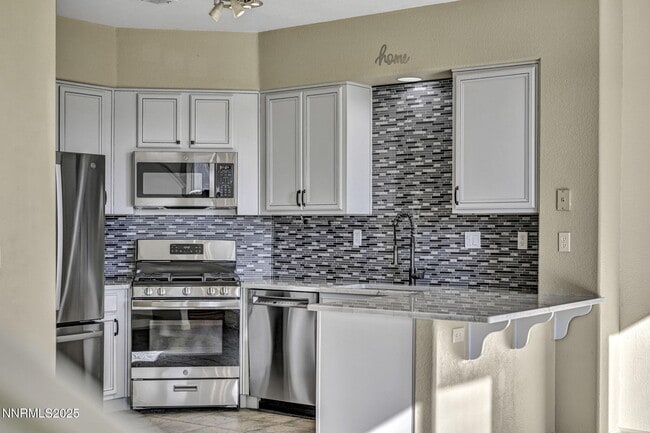 Building Photo - 9250 Lone Wolf Cir