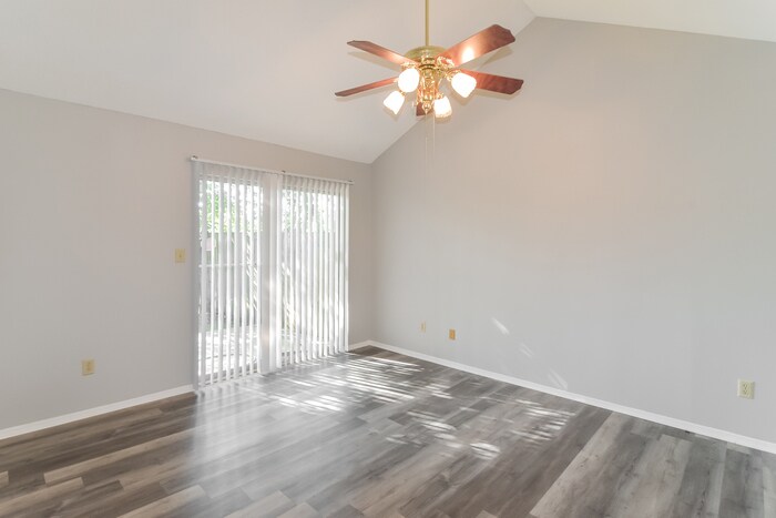 Building Photo - 6001 Neill Dr