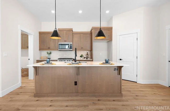 Kitchen - 5662 W Elk Trail St