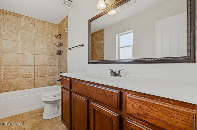 Building Photo - 14350 S Cave Ave