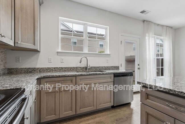 Building Photo - 2403 Trafton Pl