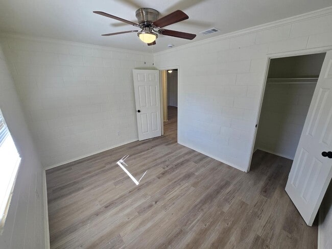 Building Photo - 782 Terminal Ct