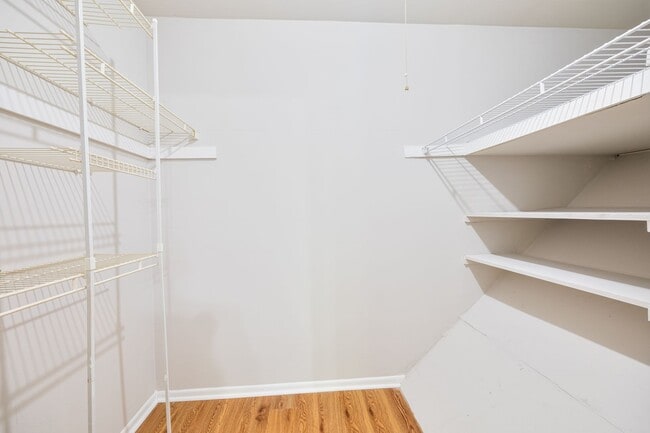 Building Photo - ? Newly Updated 2 Bedroom  1 1/2 BATH in the NORTHEAST near Franklin Mills - Minutes to I95 and R...