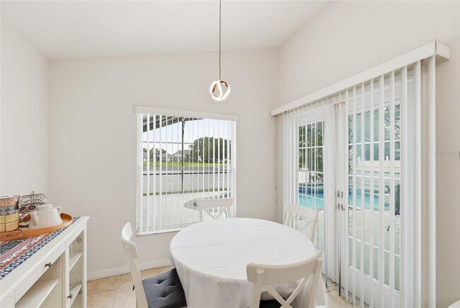 Building Photo - 748 Stonewyk Way