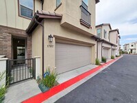 Building Photo - Highly upgraded townhome in Carlsbad