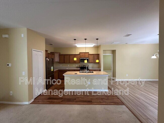 Building Photo - 3774 Hampton Hills Dr