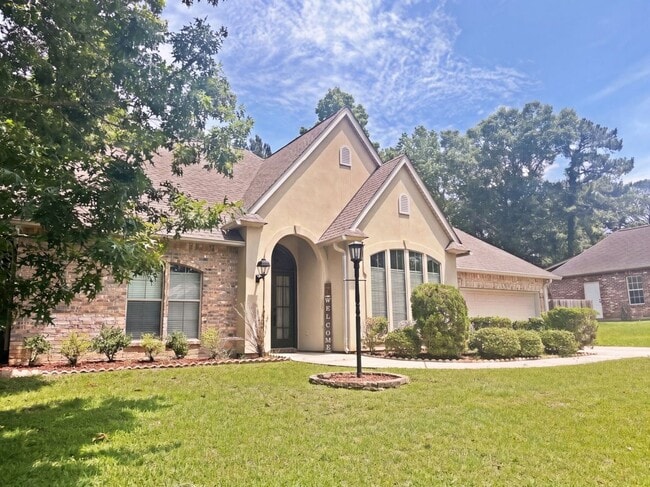 Building Photo - 302 Cherokee Rose Ln